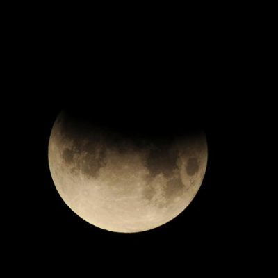 partial-eclipse-moon