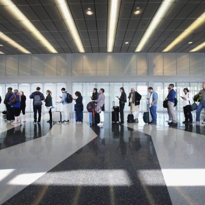 Nueva Política de Comida en el Aeropuerto – Los Viajeros No Están Felices
