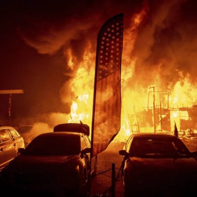 El fuego ataca a California de nuevo: el número de muertes rompe el corazón