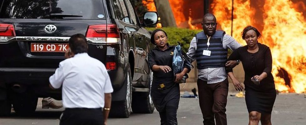 El ataque al hotel de Nairobi terminó con al menos 14 personas muertas