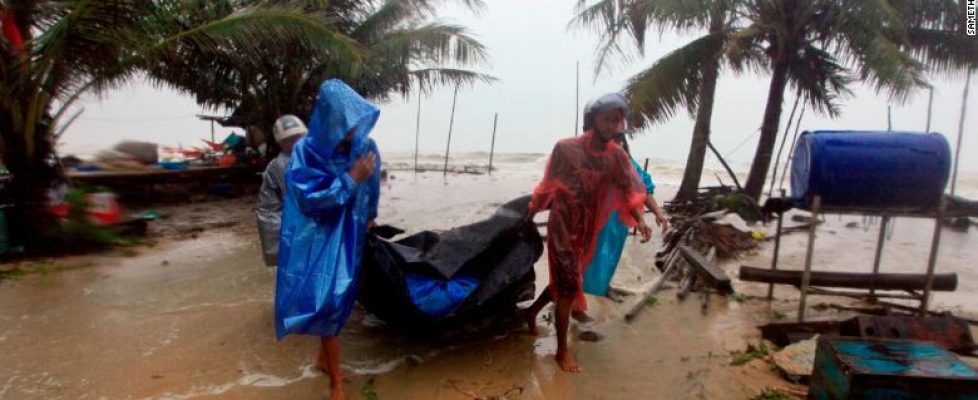 La tormenta tropical Pabuk golpea a Tailandia varando a miles de personas