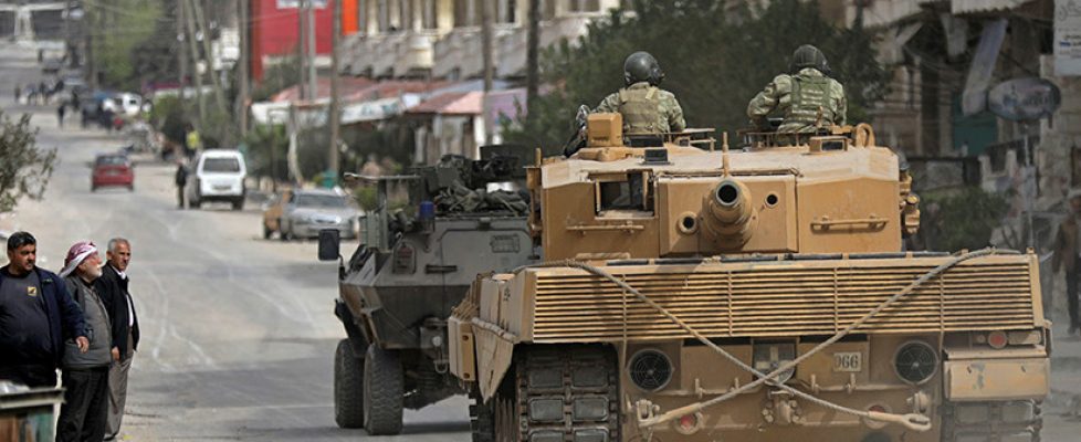 Turquía amenaza otra ofensiva siria si Estados Unidos retrasa la retirada