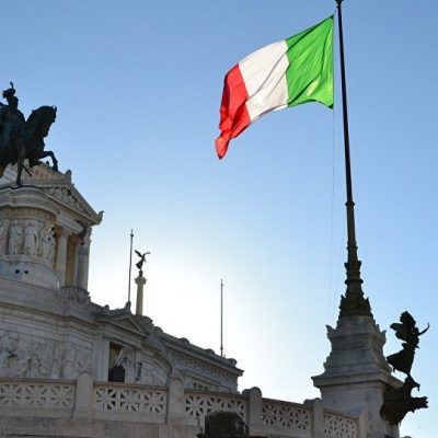 Italia vuelve a caer en recesión