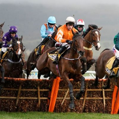 Gripe Equina Causa que las Carreras de Caballos Británicas se Cancelen