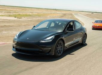 Tesla comienza a entregar su modelo 3 en Europa y China