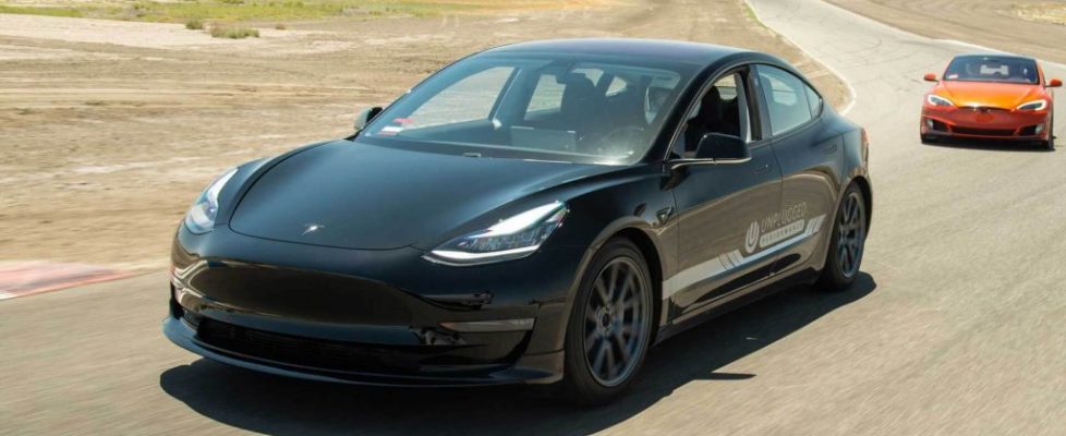 Tesla comienza a entregar su modelo 3 en Europa y China